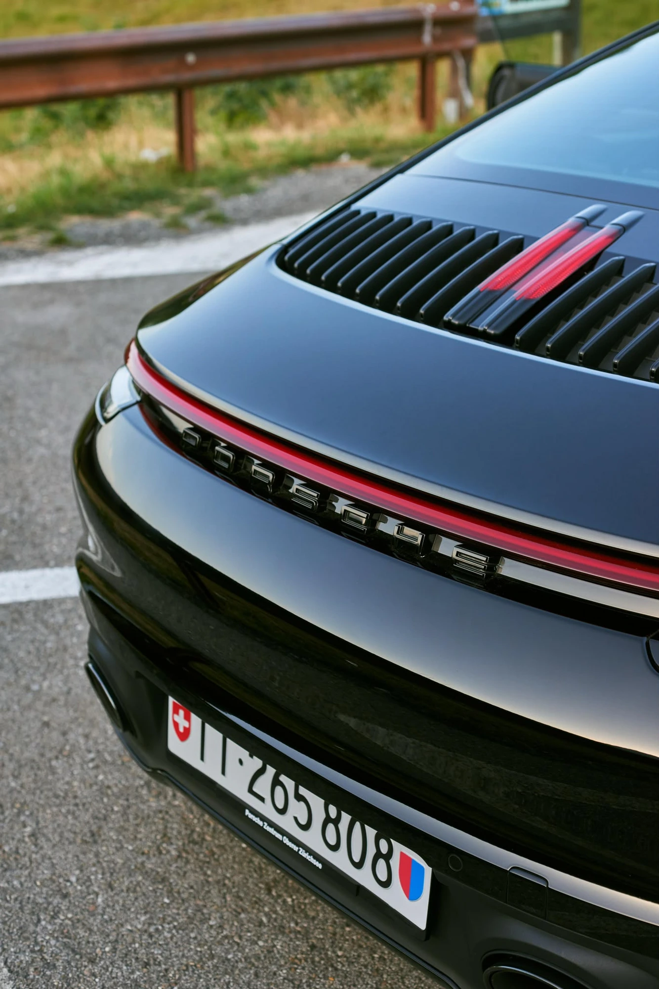 Porsche 911 — Firma luminosa posteriore