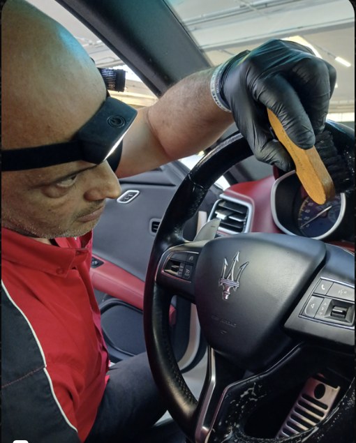 Detailing Interni — Volante Maserati — lavoro reale